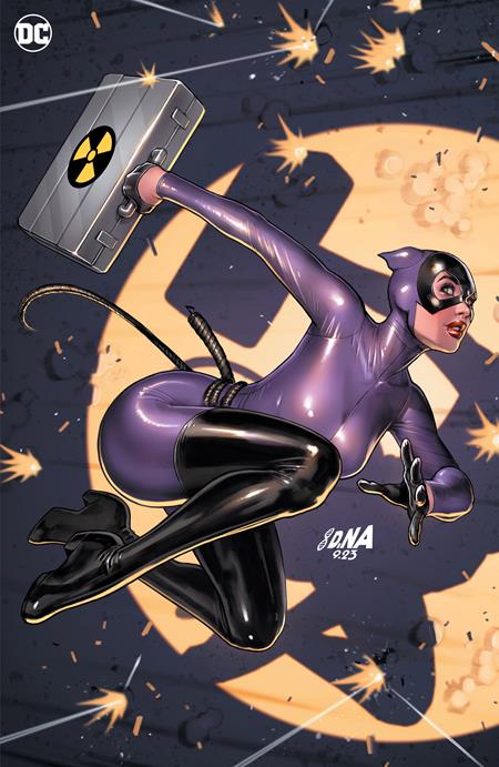 CATWOMAN #61 CVR E INC 1:50 DAVID NAKAYAMA VIRGIN CARD STOCK VAR