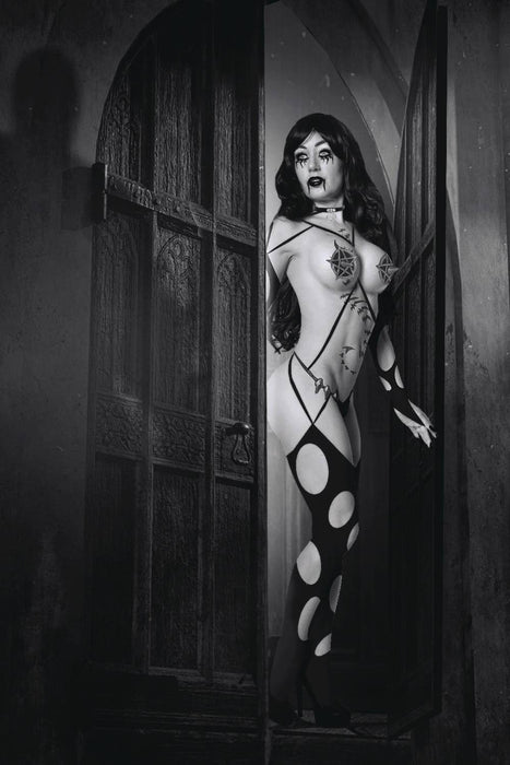 TAROT WITCH OF THE BLACK ROSE #142 PHOTO