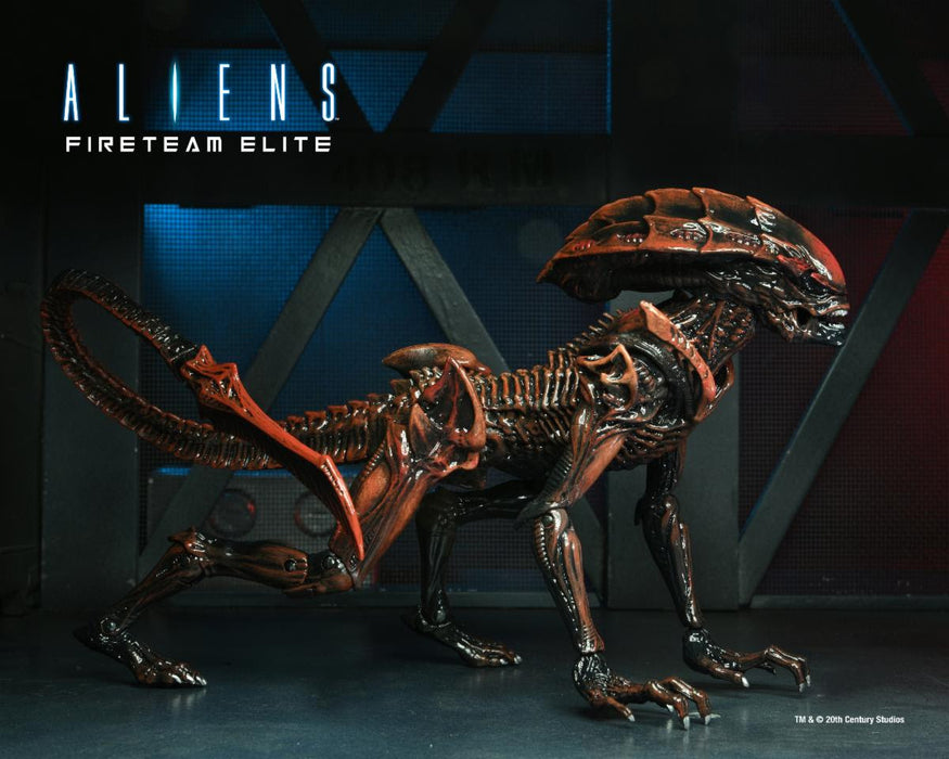 Aliens: Fireteam Elite - 7" Scale Prowler Alien Action Figure