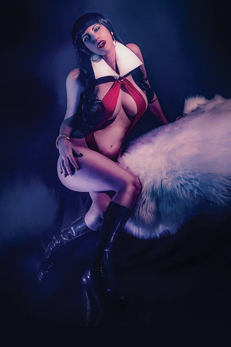 Vengeance of Vampirella (2019) #2 (1:20 COSPLAY VIRGIN INCV)