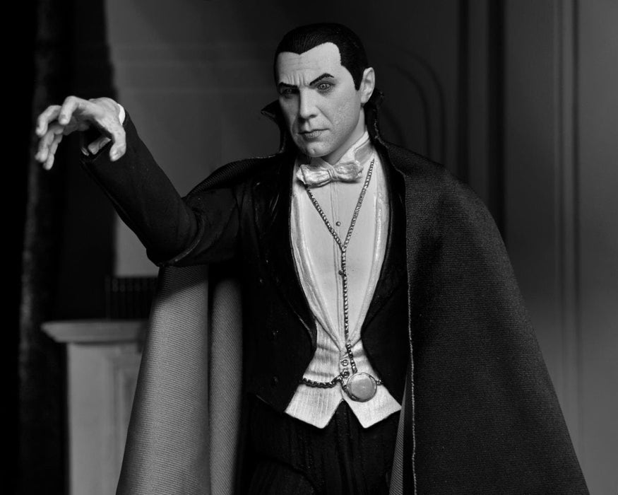Universal Monsters - 7" Scale Action Figure - Ultimate Dracula (Carfax Abbey)